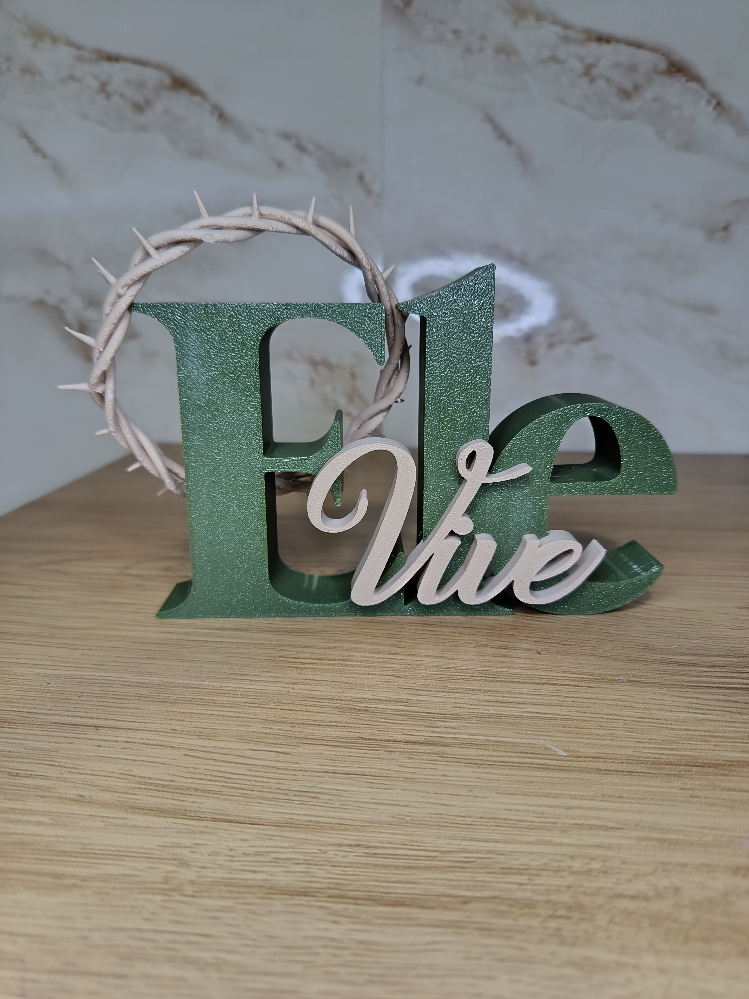 Letreiro Decorativo de Mesa "Ele Vive" — peça impressa em 3D por Maker 3dfabX